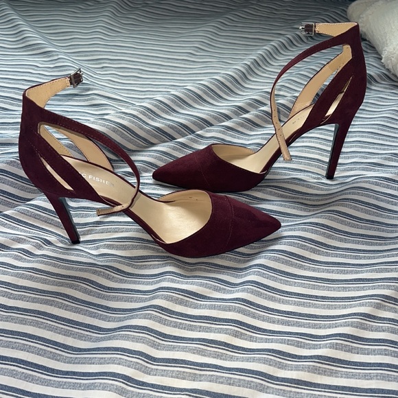 NEW Marc Fisher Heels - Picture 2 of 4